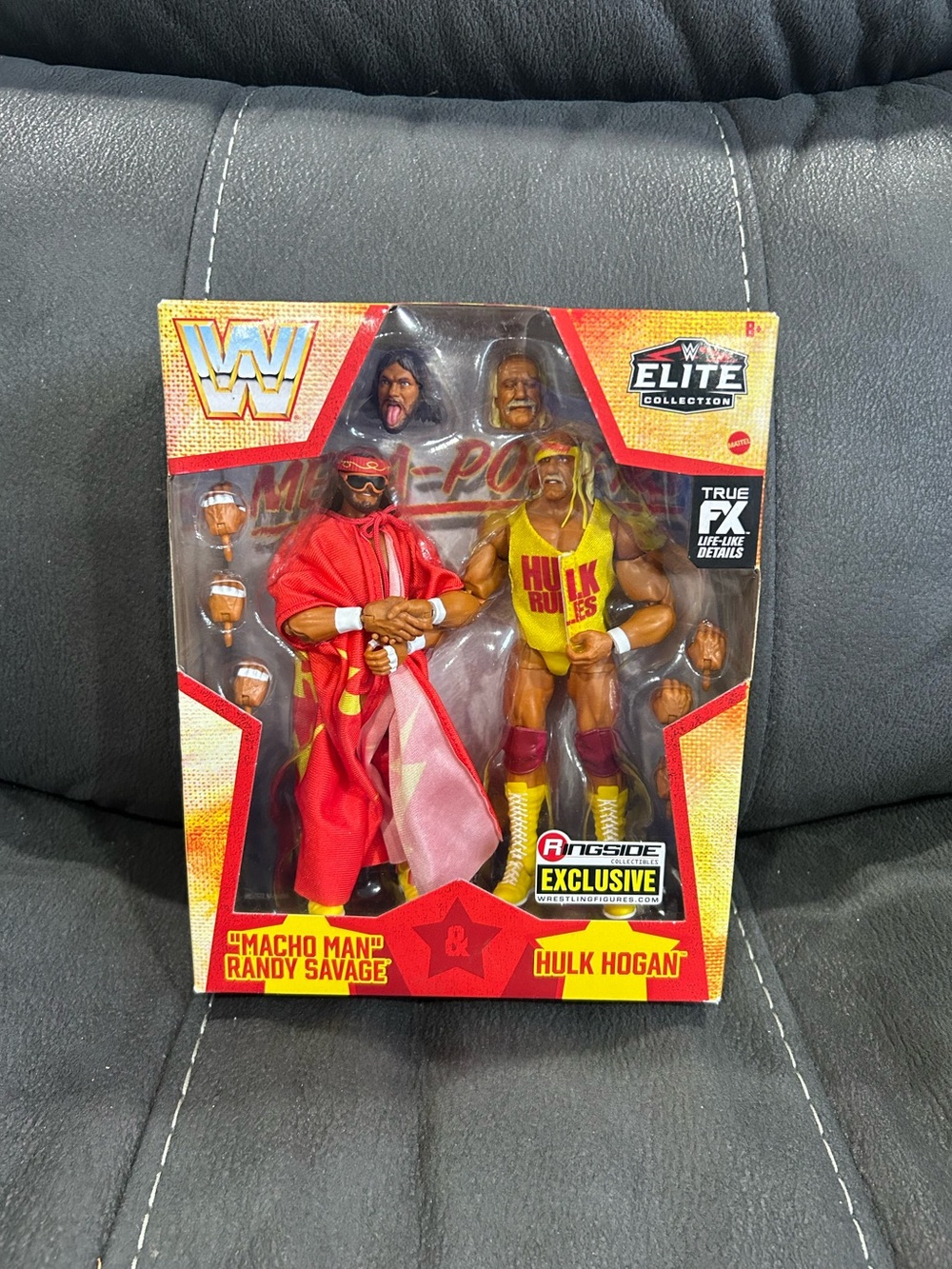 Mega Powers WWE ringside exclusive 2 pack! Hulk Hogan & Macho Man!